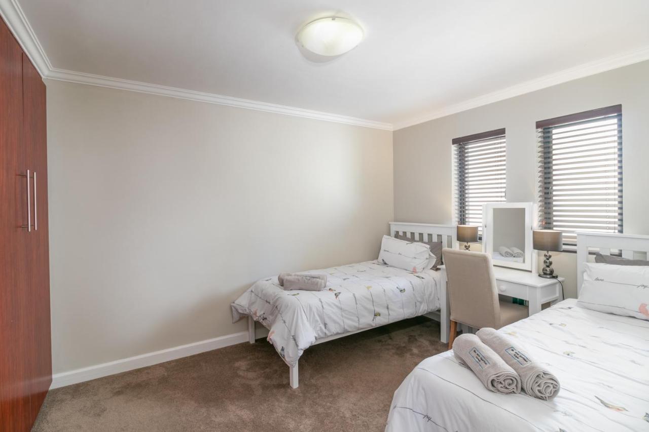 Blue Moon Apartments 克尼斯纳 外观 照片